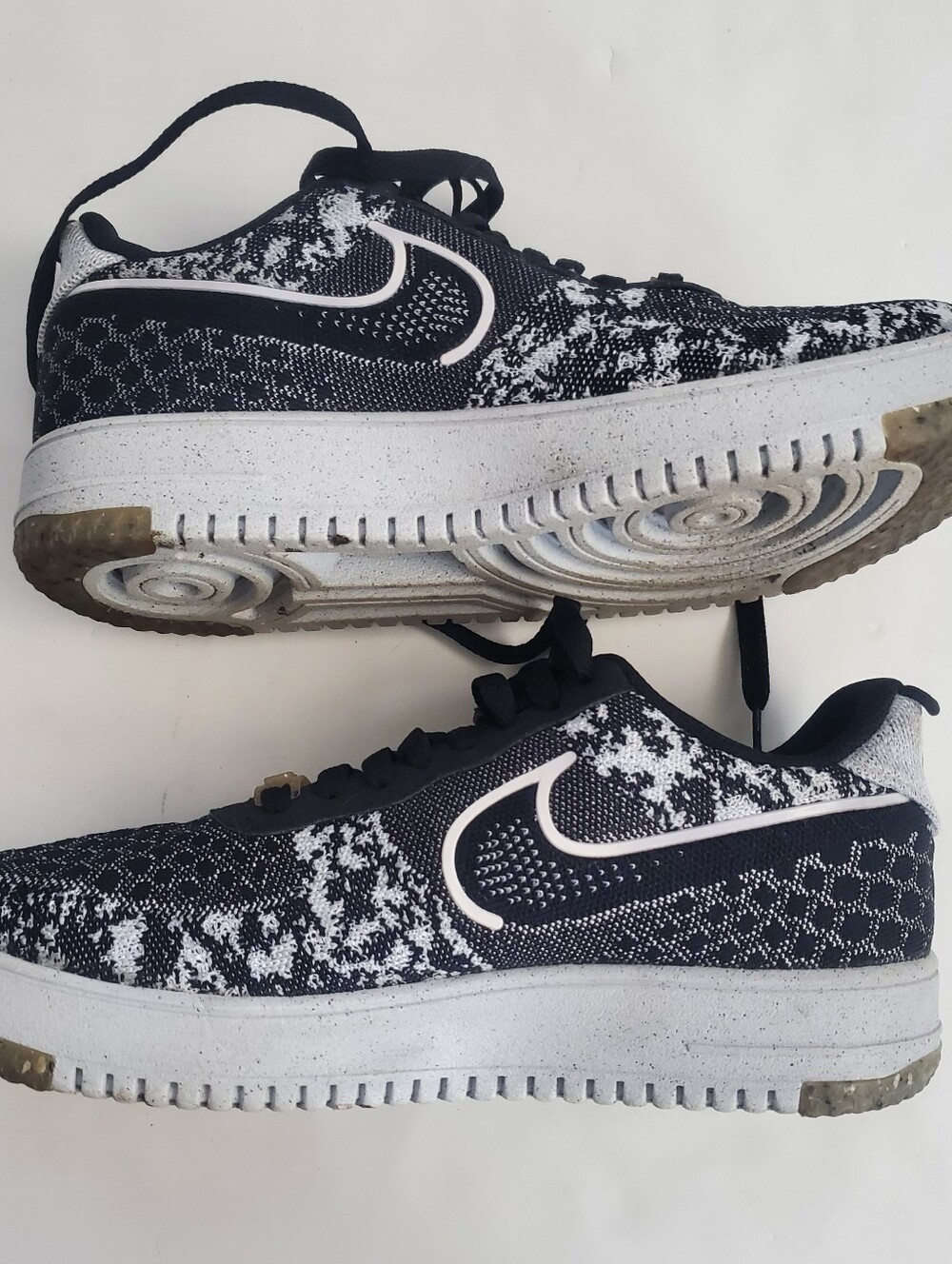 Nike Air Force 1 Crater Flyknit Men's 9 Black White Gray Shoes DM0590-001 - Picture 3 of 8